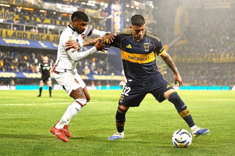 Fiesta, Boca paseo en la Bombonera frente a Newell's y es primero en el Grupo A