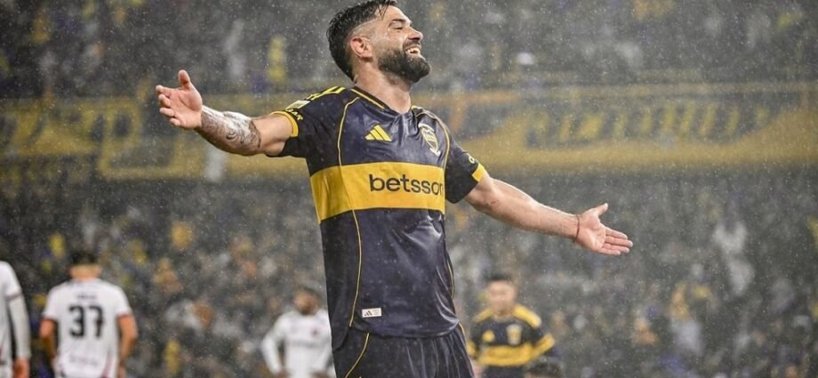 Fiesta, Boca paseo en la Bombonera frente a Newell's y es primero en el Grupo A