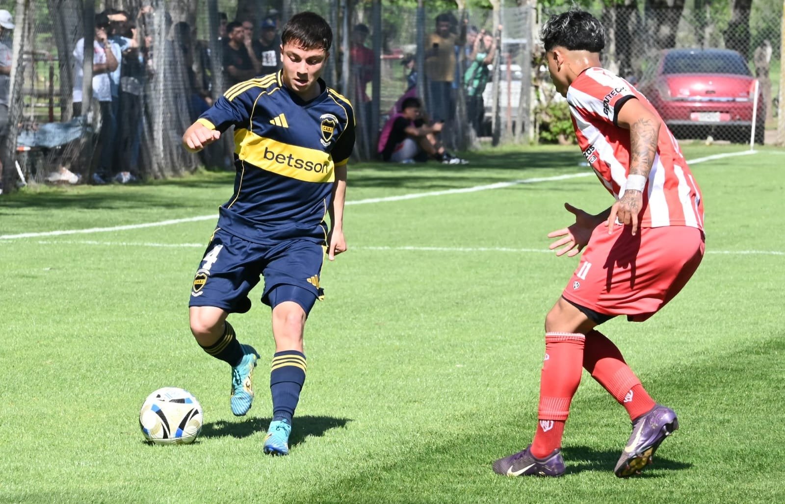 La reserva Xeneize le gano a Barracas Central con uno menos