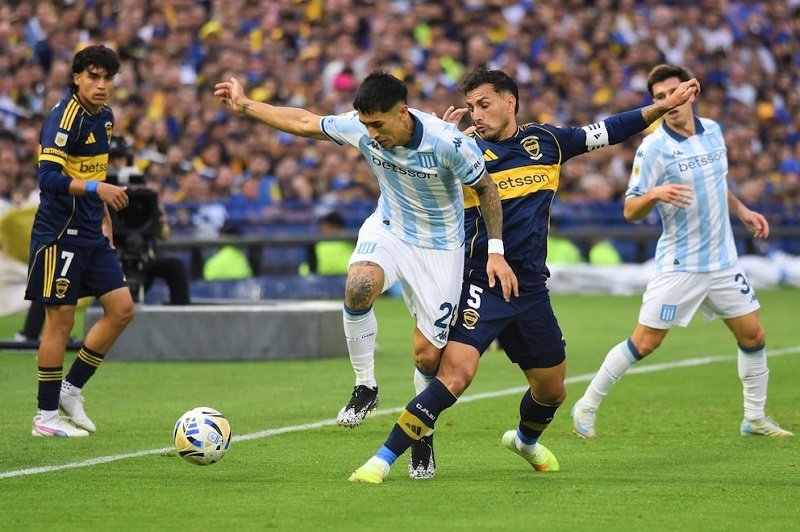 Todo equivocado, Boca equivoco el camino, Ubeda el cambio y Racing se llevo el partido con nada