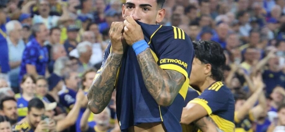 Boca arranco el torneo ante Riestra con mucha lucha y un triunfo