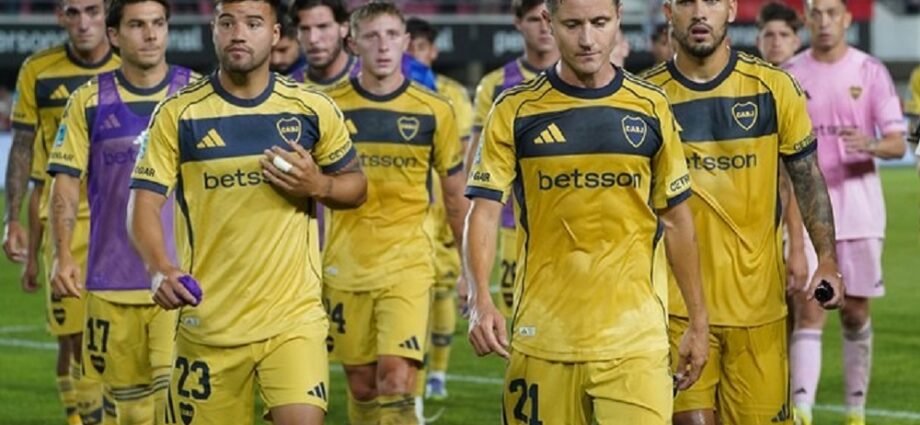 Cuando Boca estaba para el papelón aparecieron los pibes y casi hacen un milagro