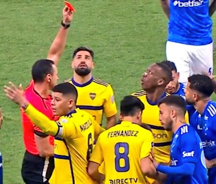 Atento Boca Wilmar Roldan el arbitro para el jueves con La Católica