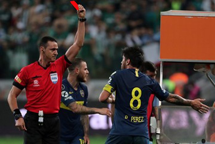 Atento Boca Wilmar Roldan el arbitro para el jueves con La Católica