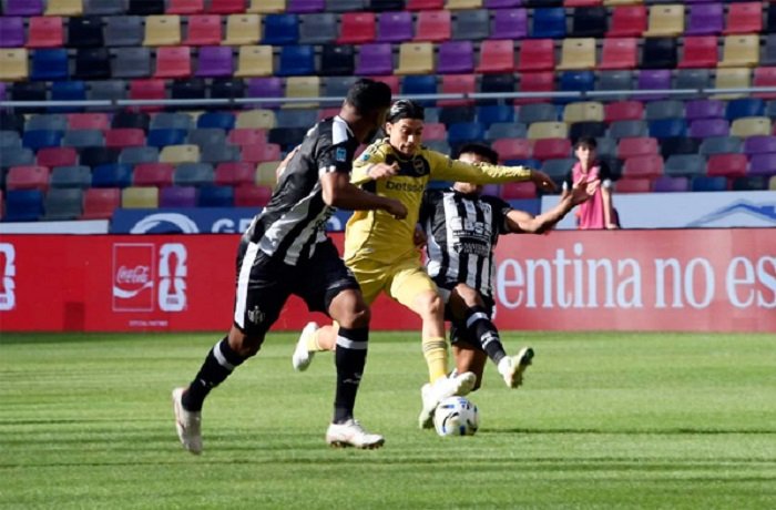 Boca gano bien en Santiago ante Central Córdoba y espera los octavos