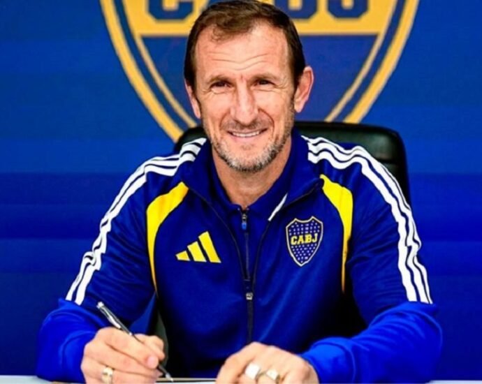 Arruabarrena fue presentado como nuevo entrenador de Boca