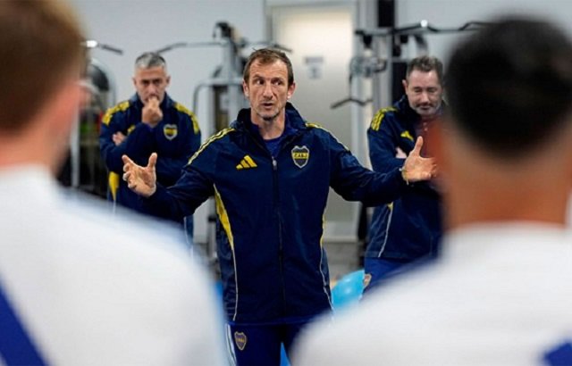 Arruabarrena fue presentado como nuevo entrenador de Boca