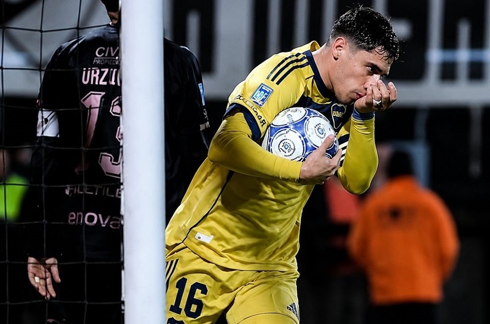 Un Boca cansado peleo y rescato un punto con Platense