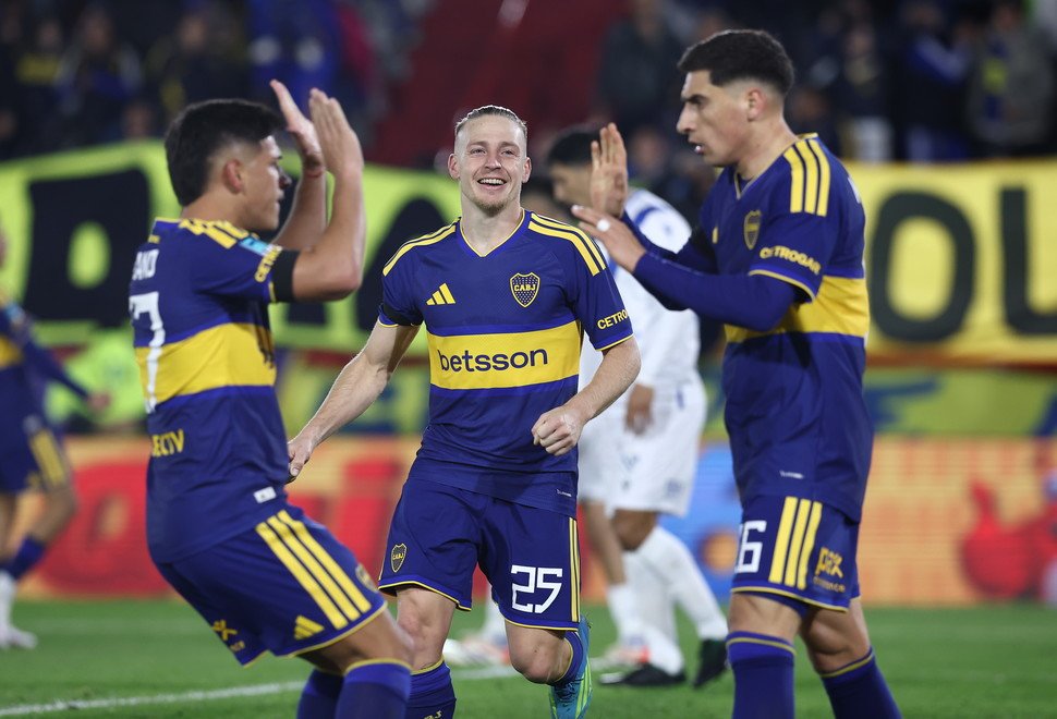 Boca en un gran partido empato con Vélez pero mereció más