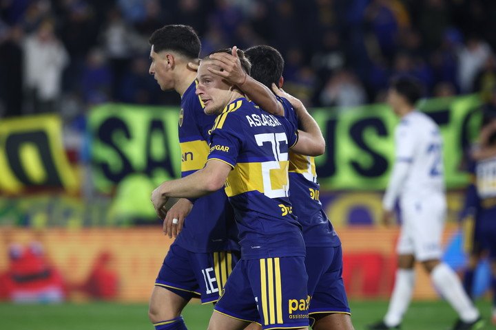 Boca en un gran partido empato con Vélez pero mereció más