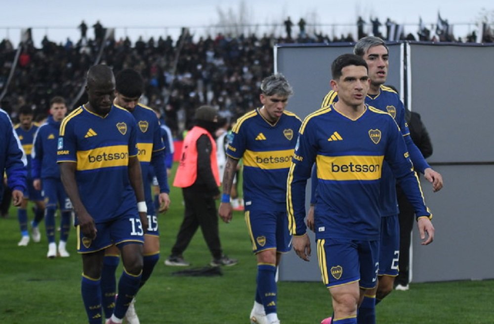 Nuevamente a Boca le faltaron 5 pal partido