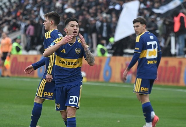 Nuevamente a Boca le faltaron 5 pal partido